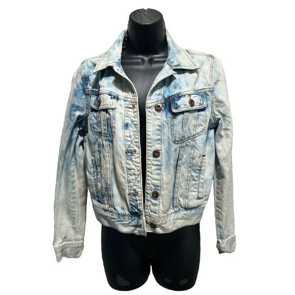 Forever 21 Jean Jacket Cropped Blue White Wash Denim Size Small‎ Button Up - Picture 1 of 8